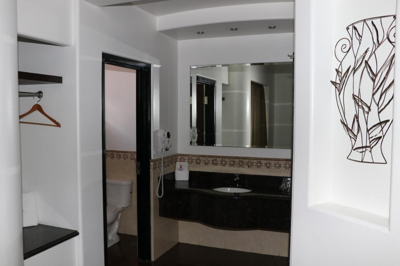 Motel Marina Marbella 提华纳 外观 照片