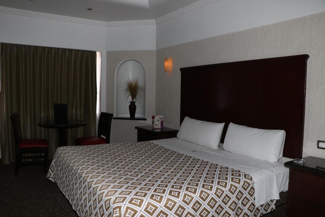 Motel Marina Marbella 提华纳 外观 照片
